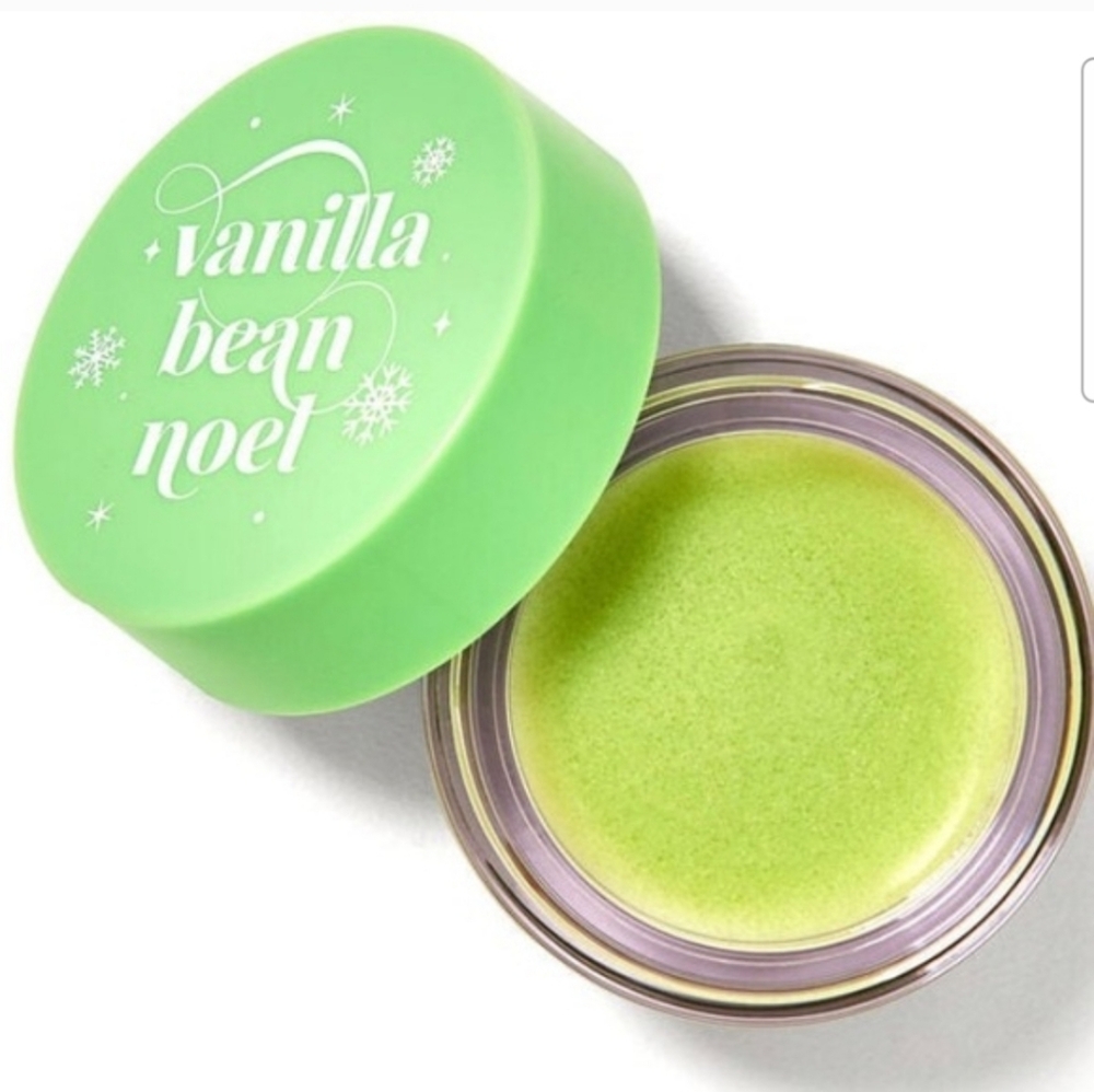 New Bath & Body Works in Vanilla Bean exfoliating lip scrub